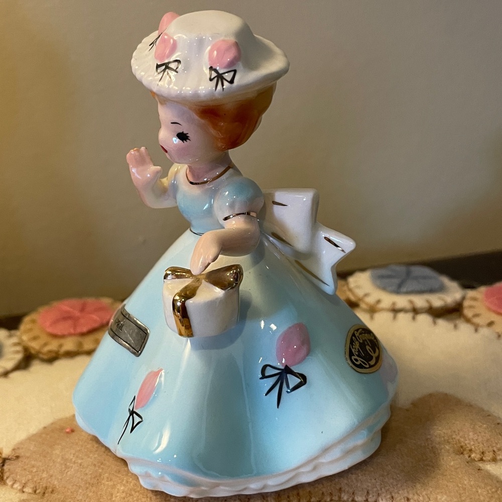 Vintage Josef Originals APRIL Doll of the Month Figurine - Picture 8 of 11